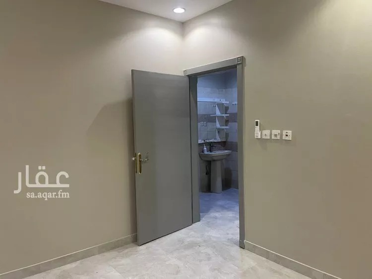 شقة للإيجار في شارع عبدالله بن الزبير, حي العريجاء الغربي, مدينة الرياض, منطقة الرياض صورة 3