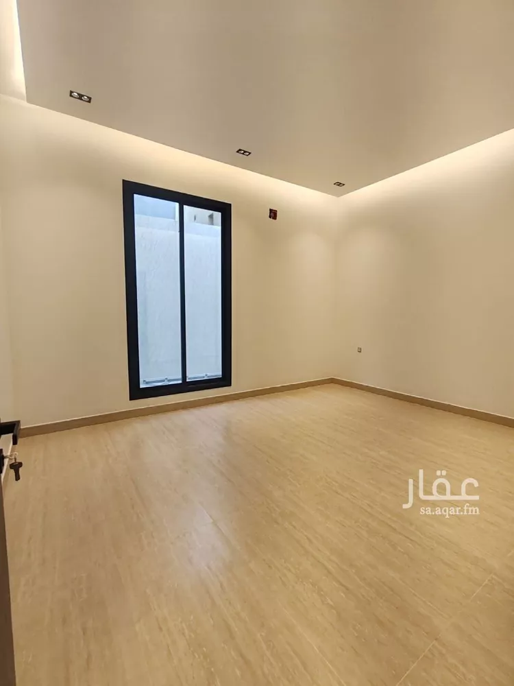 Floor for Sale in Riyadh Al Khaleej