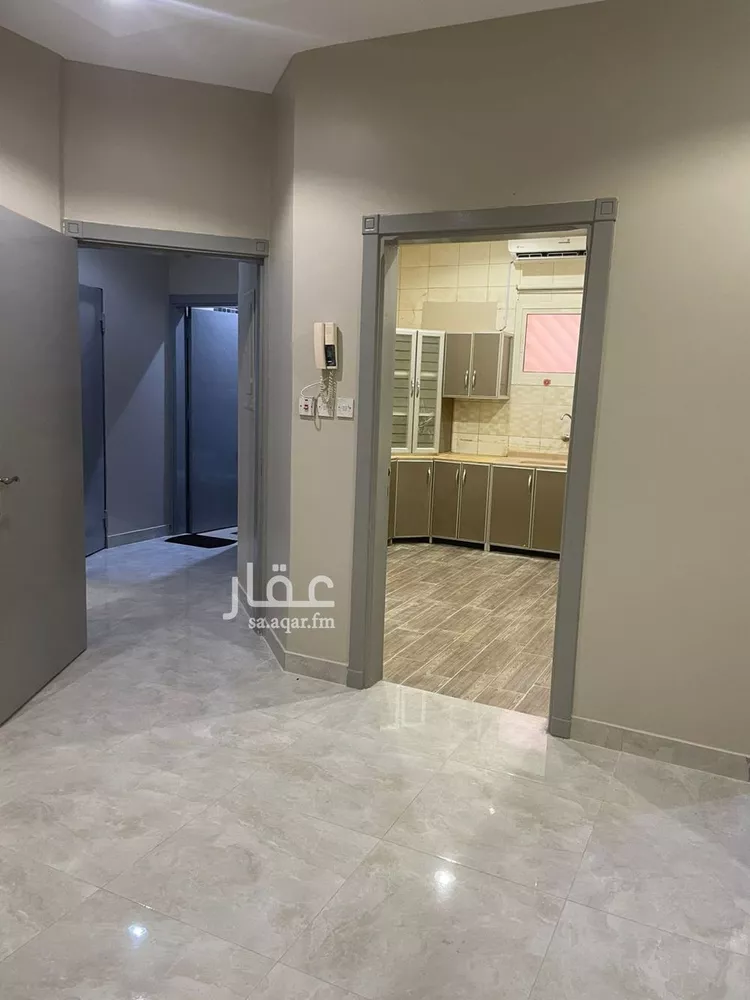 شقة للإيجار في شارع عبدالله بن الزبير, حي العريجاء الغربي, مدينة الرياض, منطقة الرياض صورة 2