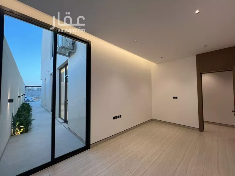دور للبيع في شارع طارق بن شهاب, حي العارض, مدينة الرياض, منطقة الرياض 10