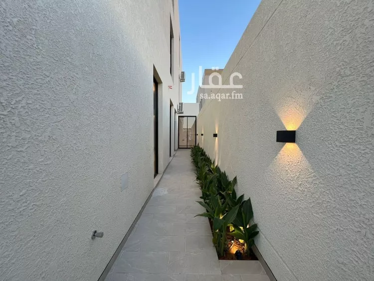 دور للبيع في شارع طارق بن شهاب, حي العارض, مدينة الرياض, منطقة الرياض 11