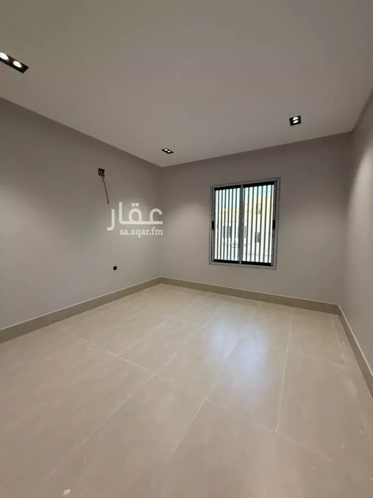 دور للبيع في شارع حسين الأبريقي, حي عكاظ, مدينة الرياض, منطقة الرياض صورة 5