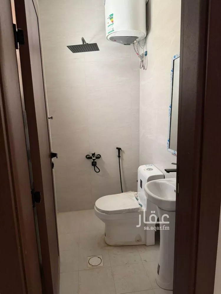 فيلا للبيع في شارع عمر بن بريق, حي العوالي, مدينة الرياض, منطقة الرياض صورة 4