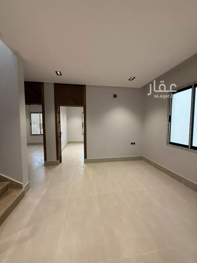 دور للبيع في شارع إسماعيل القيسي, حي عكاظ, مدينة الرياض, منطقة الرياض صورة 3