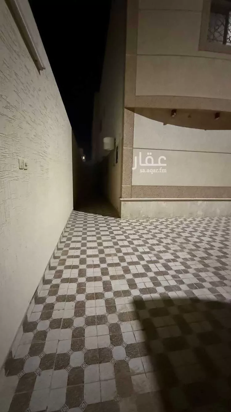 فيلا للبيع في شارع الشفيعي, حي العزيزية, مدينة القصب, منطقة الرياض صورة 3