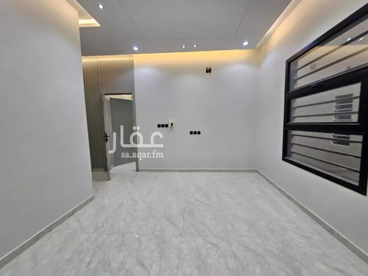 دور للبيع في شارع أحمد بن إبراهيم بن علان, حي عكاظ, مدينة الرياض, منطقة الرياض صورة 4