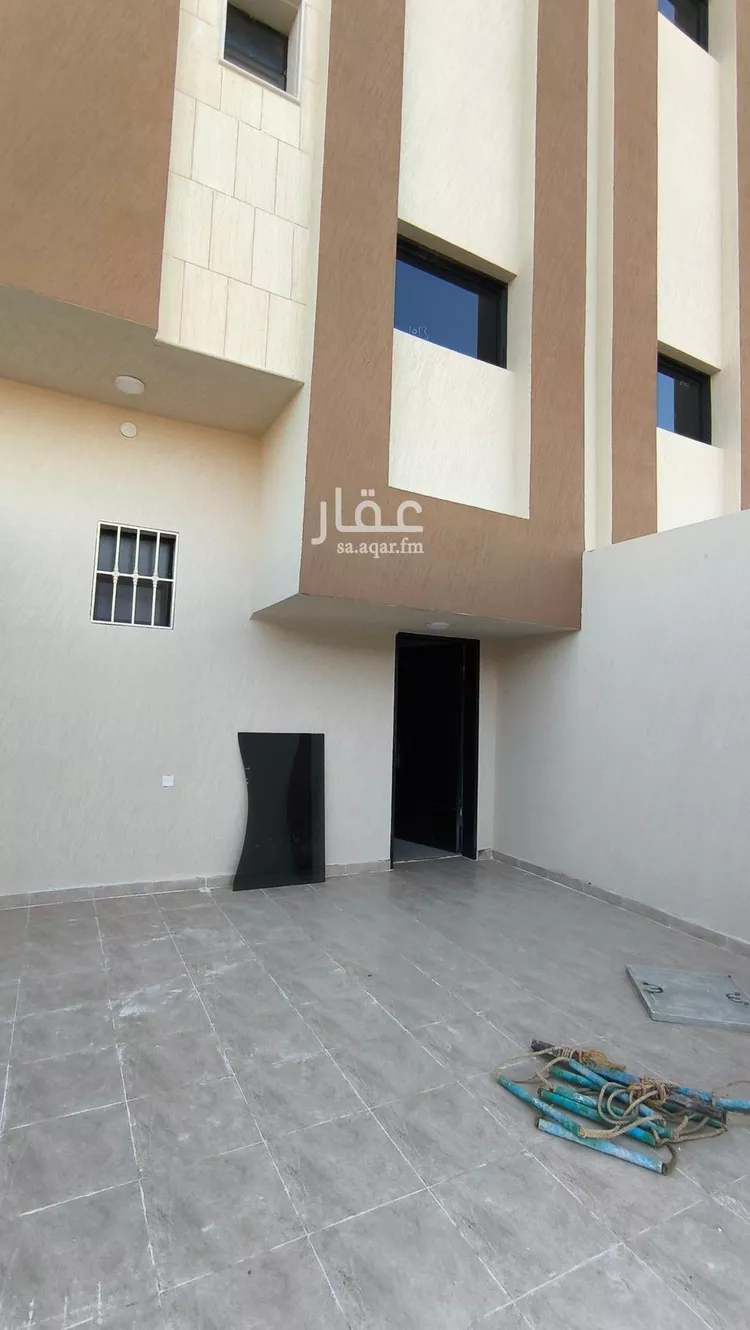 دور للبيع في شارع عريض , حي عريض, مدينة الرياض, منطقة الرياض صورة 4