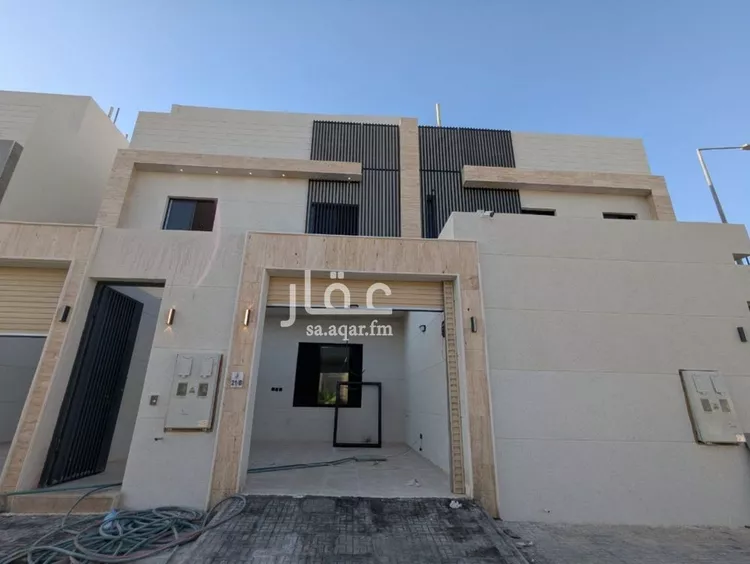 فيلا للبيع في شارع طاهر النويري, حي عكاظ, مدينة الرياض, منطقة الرياض