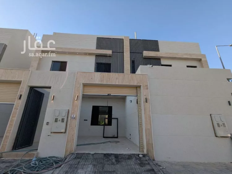 فيلا للبيع في شارع ابي المكارم بن مفرج, حي عكاظ, مدينة الرياض, منطقة الرياض