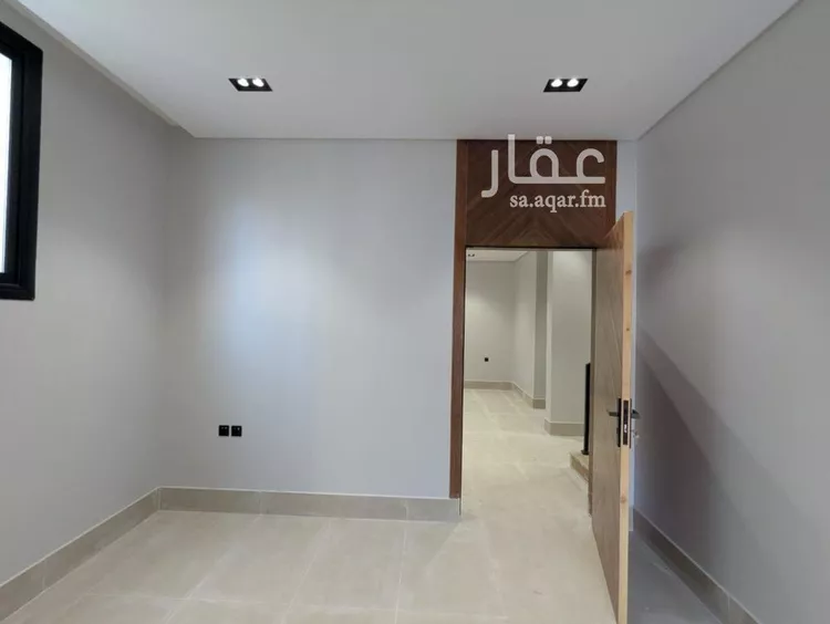 فيلا للبيع في شارع ابي المكارم بن مفرج, حي عكاظ, مدينة الرياض, منطقة الرياض صورة 3