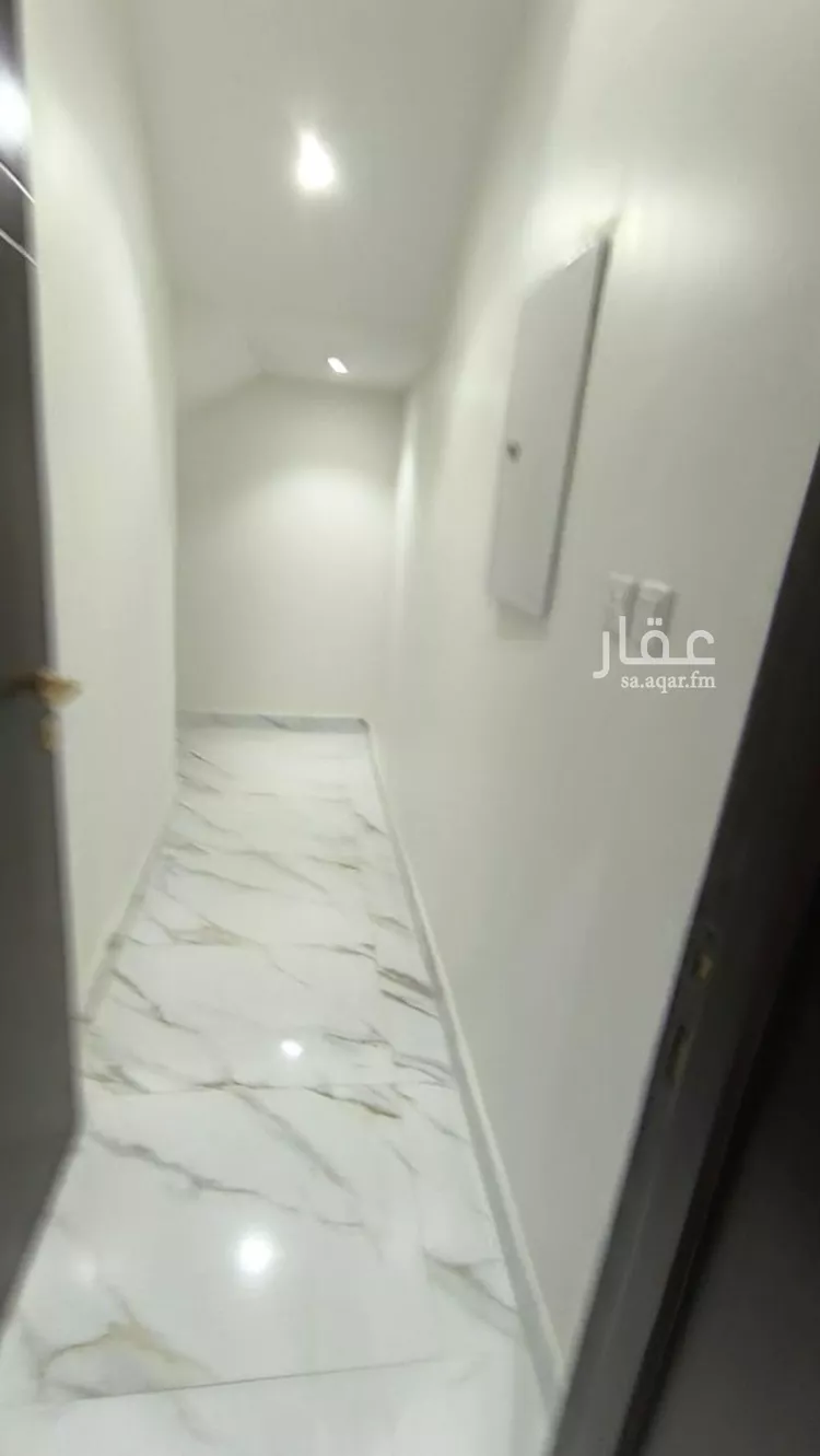 فيلا للبيع في شارع صالح الخزرجي, حي العريجاء, مدينة الرياض, منطقة الرياض