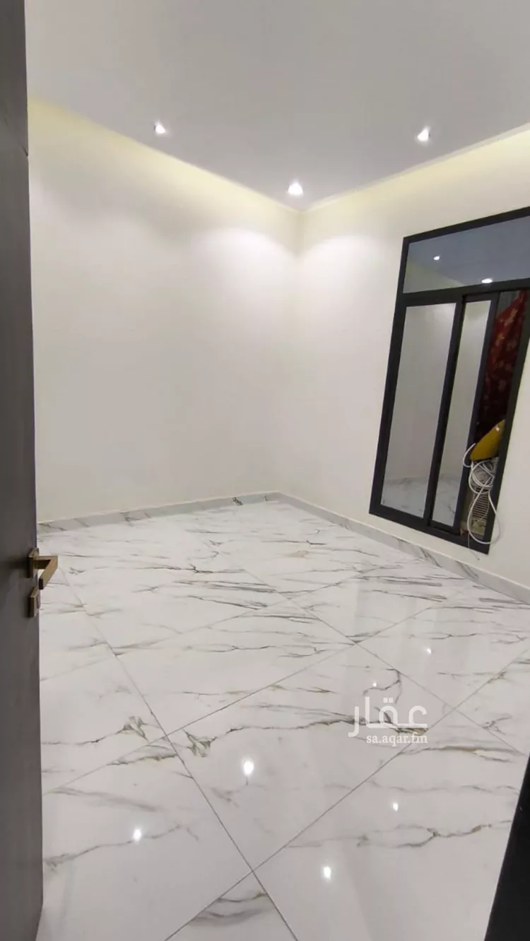 فيلا للبيع في شارع صالح الخزرجي, حي العريجاء, مدينة الرياض, منطقة الرياض صورة 3