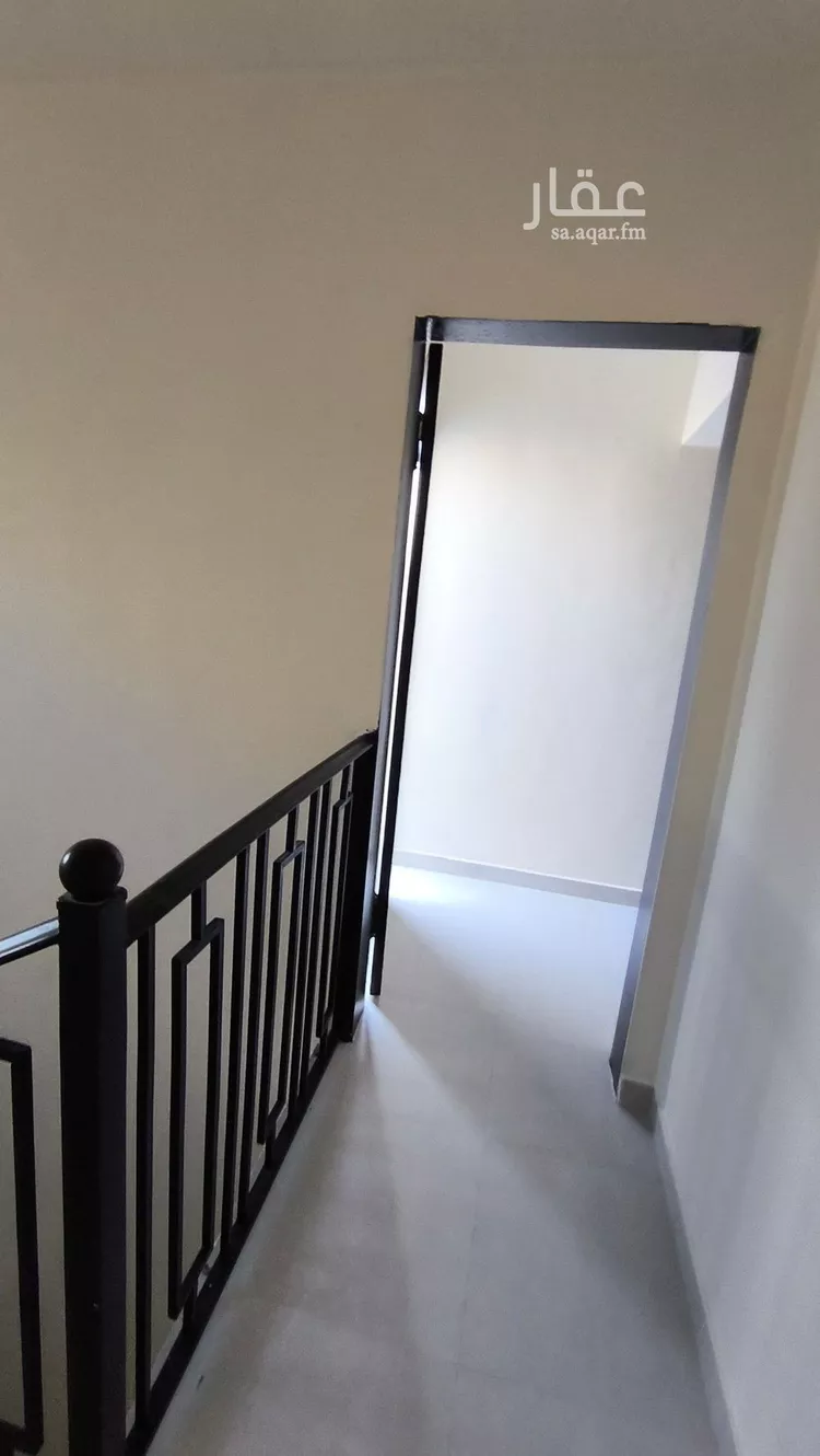 دور للبيع في شارع عريض , حي عريض, مدينة الرياض, منطقة الرياض صورة 2