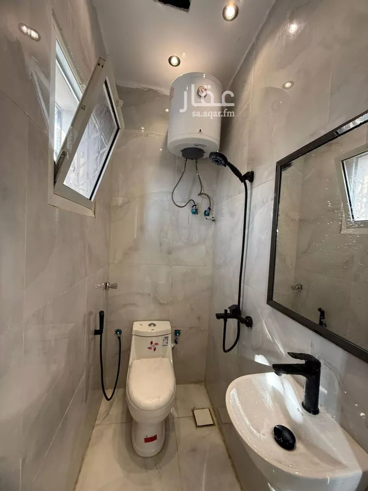 شقة للإيجار في شارع قس بن ساعدة, حي الملك فيصل, مدينة الرياض, منطقة الرياض صورة 3