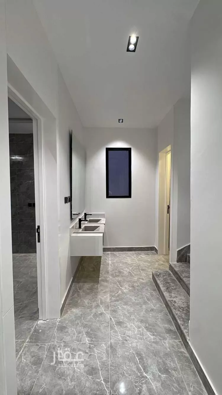 Floor for Sale in Riyadh Al Janadriyah 7