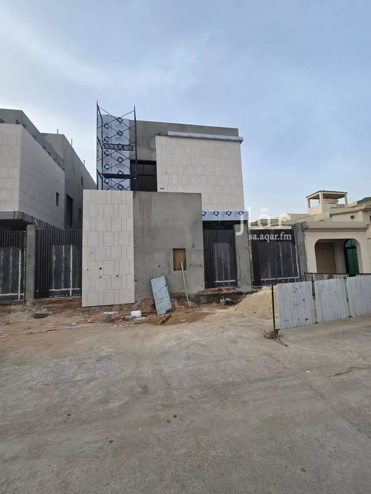 فيلا للبيع في شارع ابي جعفر المنصور, حي غرناطة, مدينة الرياض, منطقة الرياض