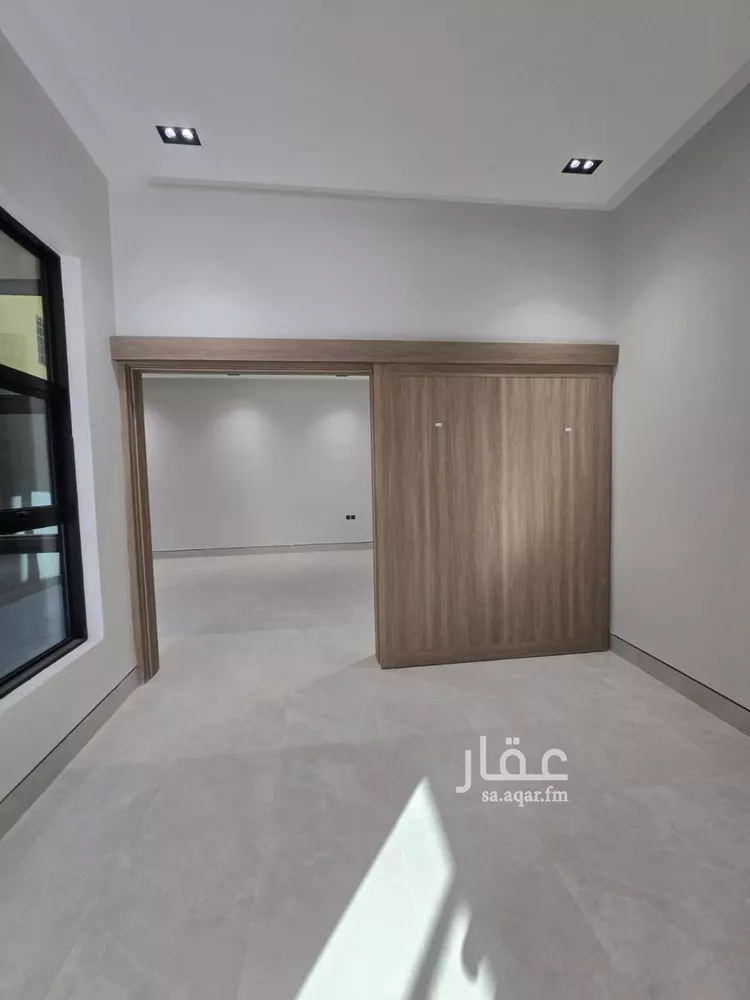 Floor for Sale in Riyadh Ghirnatah