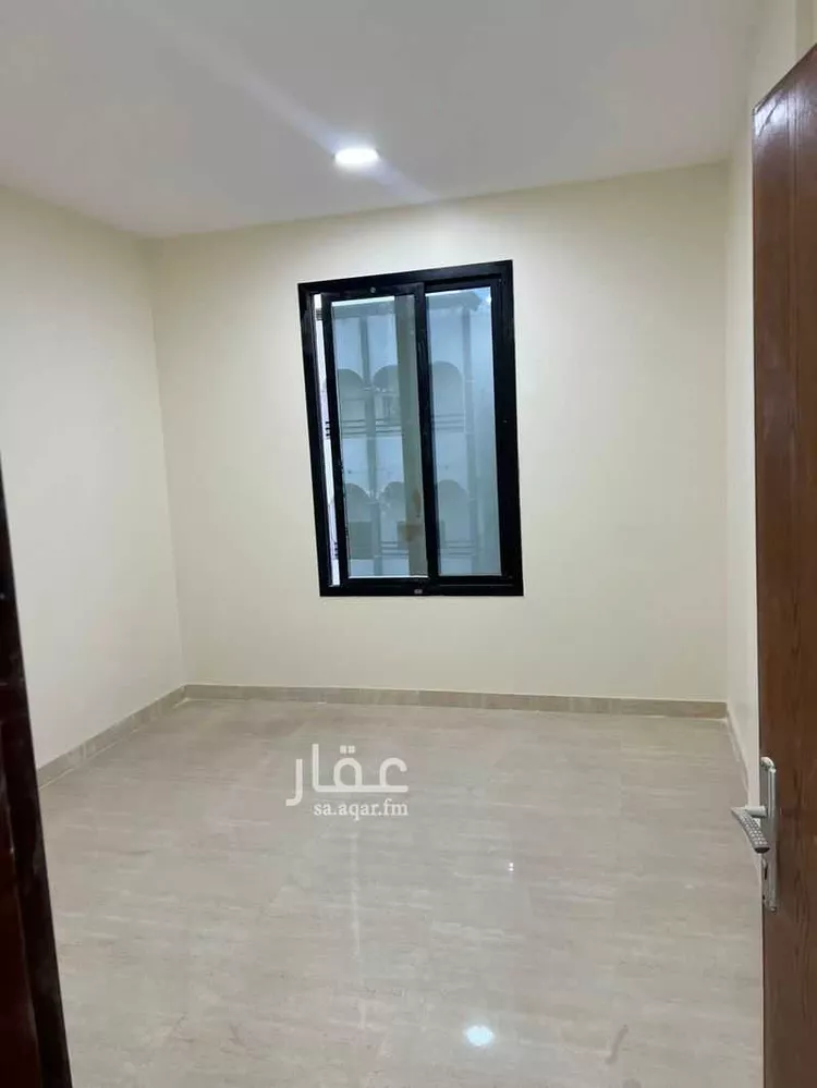 عمارة للإيجار في شارع ينبع, حي الثقبة, مدينة الخبر, المنطقة الشرقية 7