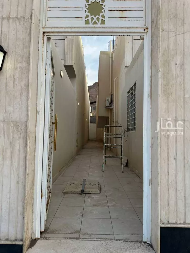 عمارة للبيع في شارع احمد بن بديل, حي طيبة, مدينة المدينة المنورة, منطقة المدينة المنورة صورة 4