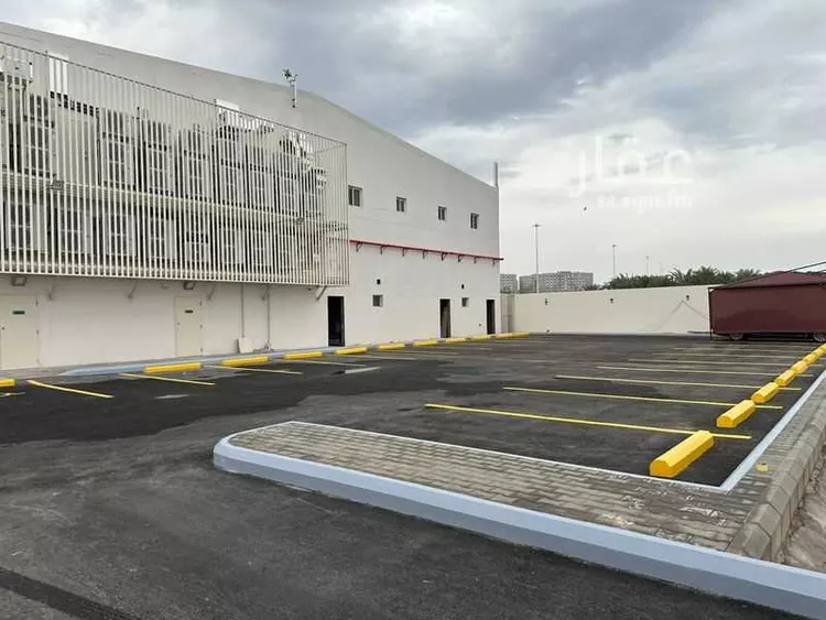 Shop for Rent in Medina Ar Rawabi صورة 4