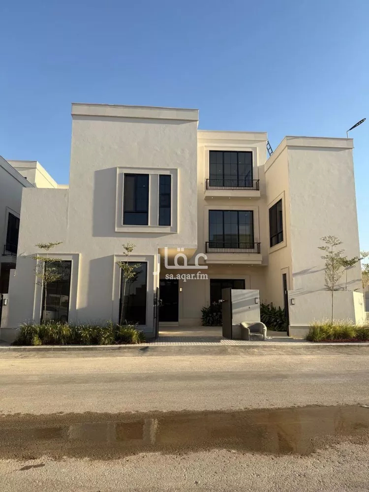 Villa for Sale in Riyadh Al Mahdiyah