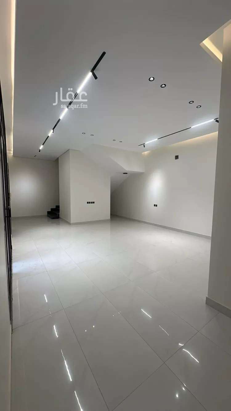 فيلا للبيع في شارع القاسم النويري, حي المهدية, مدينة الرياض, منطقة الرياض صورة 5