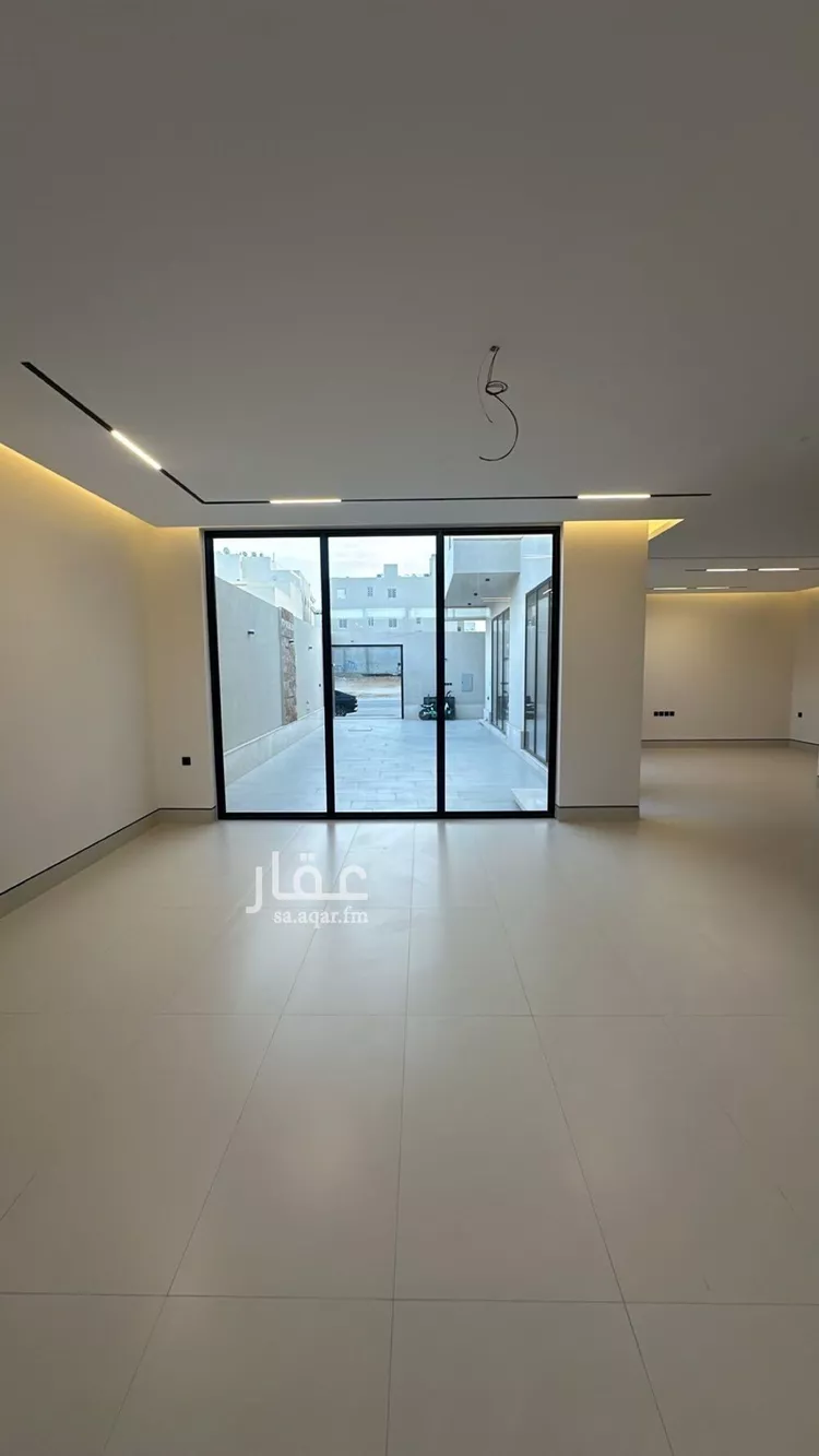 فيلا للبيع في شارع ابي الشيخ الاصبهاني, حي المهدية, مدينة الرياض, منطقة الرياض صورة 4