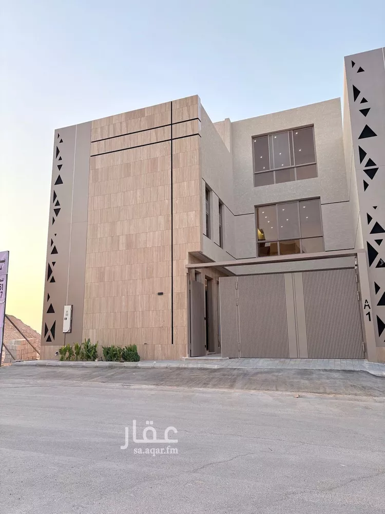 فيلا للبيع في شارع السيل الكبير, حي المهدية, مدينة الرياض, منطقة الرياض صورة 2