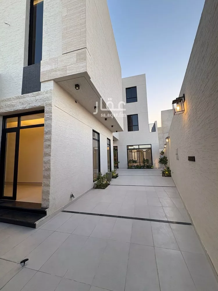 فيلا للبيع في شارع القاسم النويري, حي المهدية, مدينة الرياض, منطقة الرياض صورة 4