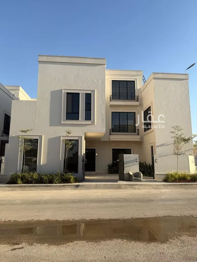 فيلا للبيع في شارع السيل الكبير, حي المهدية, مدينة الرياض, منطقة الرياض