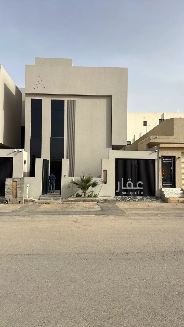 فيلا للبيع في شارع سعد الله بن مجالد, حي المهدية, مدينة الرياض, منطقة الرياض