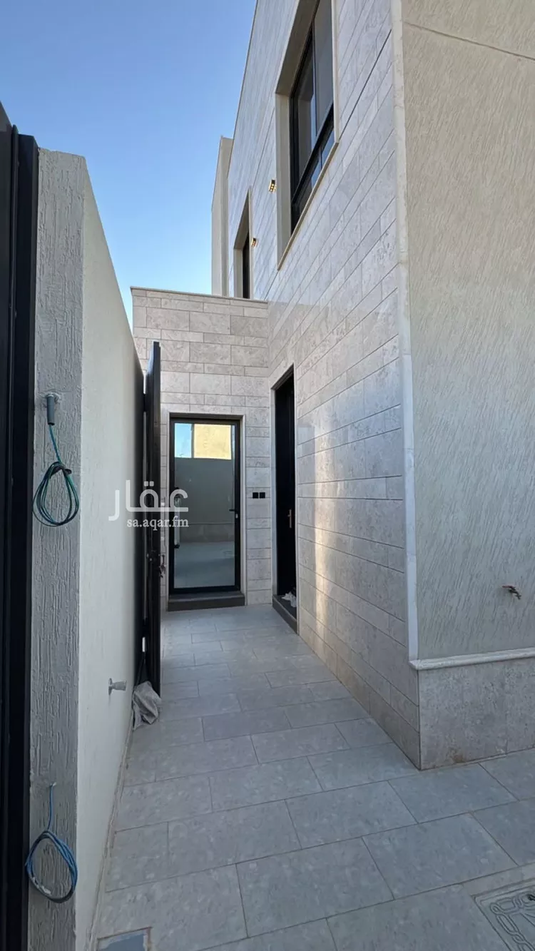 فيلا للبيع في شارع أبي عبدالله محمد بن أيوب, حي المهدية, مدينة الرياض, منطقة الرياض صورة 4