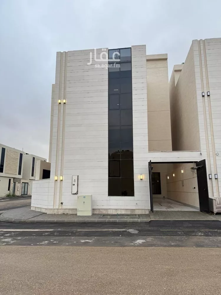 فيلا للبيع في شارع أبي الحسن الأسفرائيني, حي المهدية, مدينة الرياض, منطقة الرياض