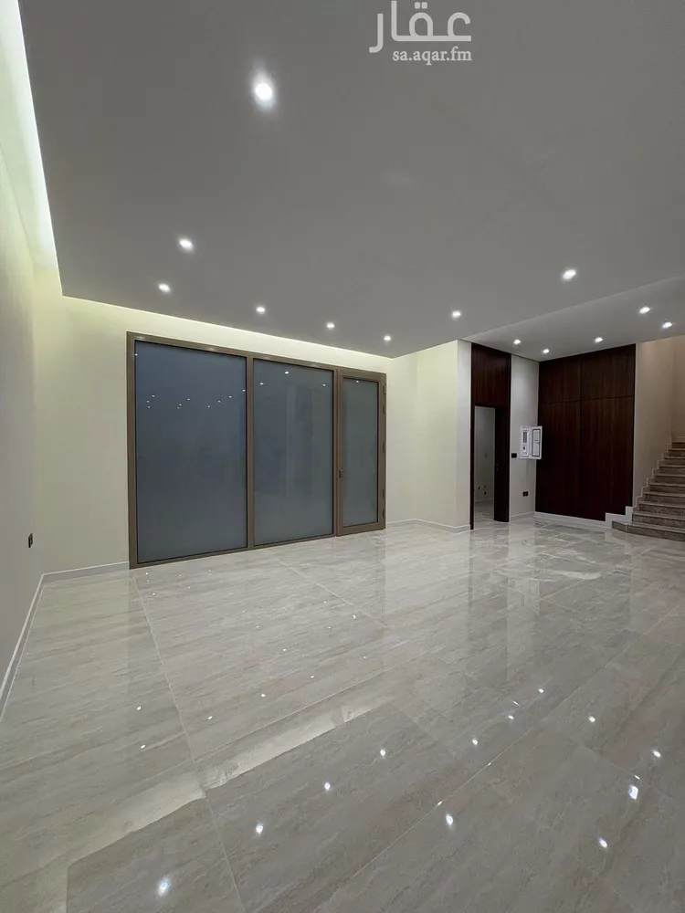 فيلا للبيع في شارع عبداللطيف بن المبارك, حي المهدية, مدينة الرياض, منطقة الرياض صورة 5