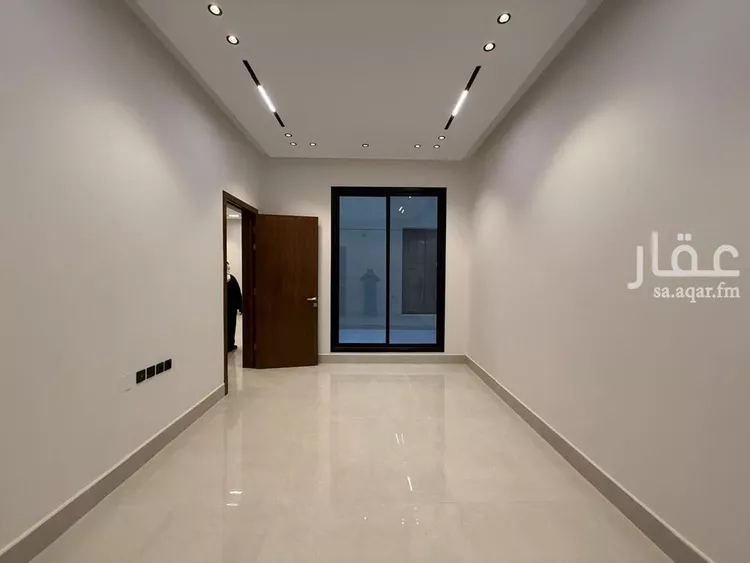 فيلا للبيع في شارع أبي الحسن الأسفرائيني, حي المهدية, مدينة الرياض, منطقة الرياض صورة 4