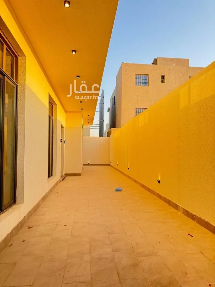 فيلا للبيع في شارع السيل الكبير, حي المهدية, مدينة الرياض, منطقة الرياض صورة 3