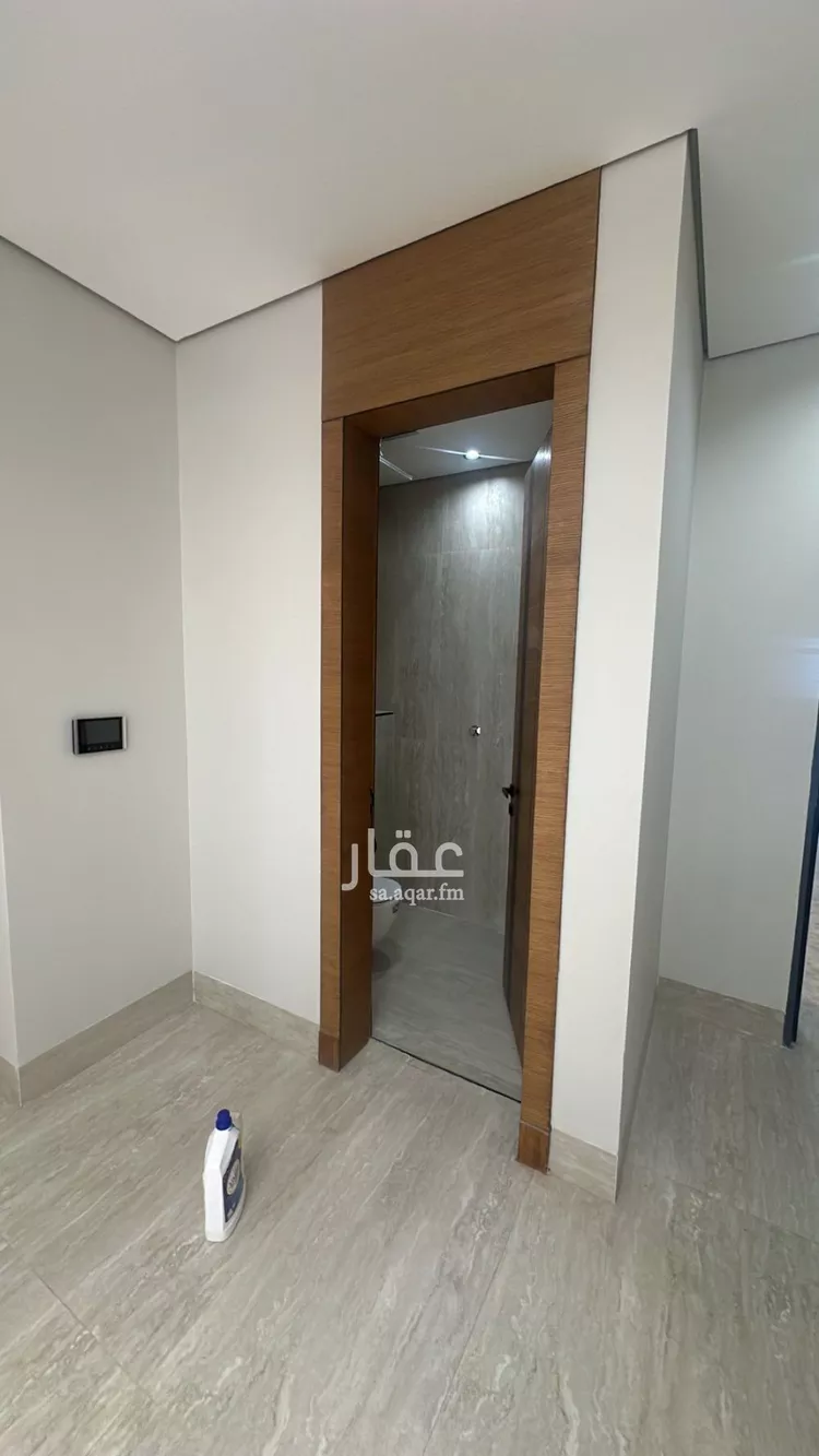 شقة للبيع في شارع أبي الشيخ الأصبهاني, حي المهدية, مدينة الرياض, منطقة الرياض 8