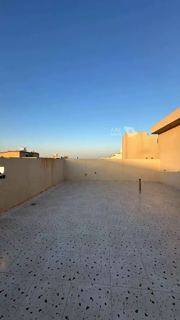 فيلا للبيع في شارع السيل الكبير, حي المهدية, مدينة الرياض, منطقة الرياض 11