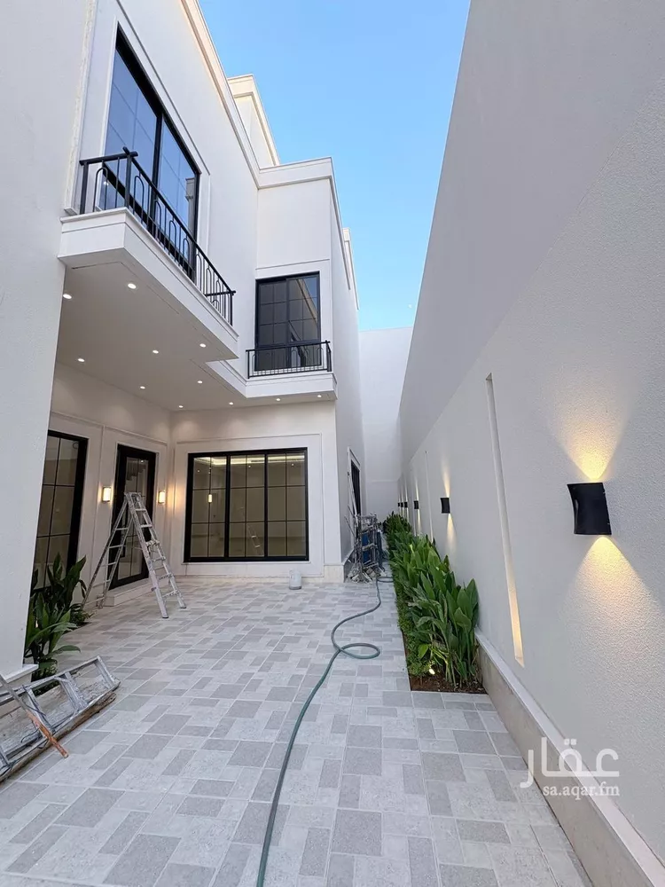 فيلا للبيع في شارع السيل الكبير, حي المهدية, مدينة الرياض, منطقة الرياض صورة 2