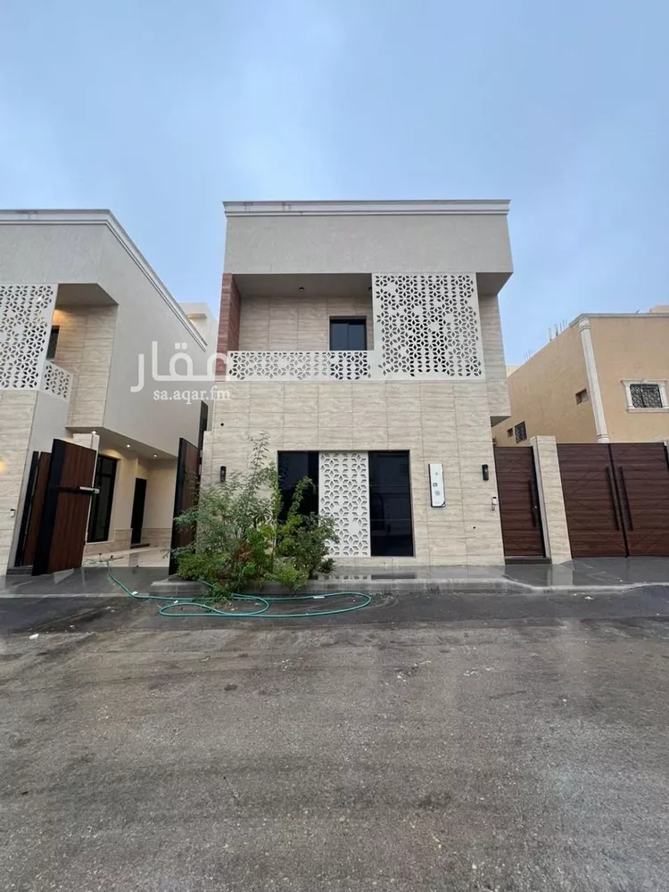Villa for Sale in Riyadh Al Mahdiyah