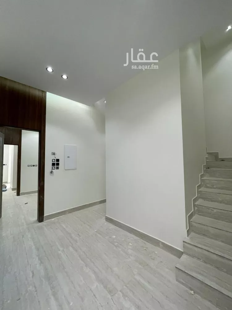 فيلا للبيع في شارع نابلس, حي ظهرة لبن, مدينة الرياض, منطقة الرياض 15