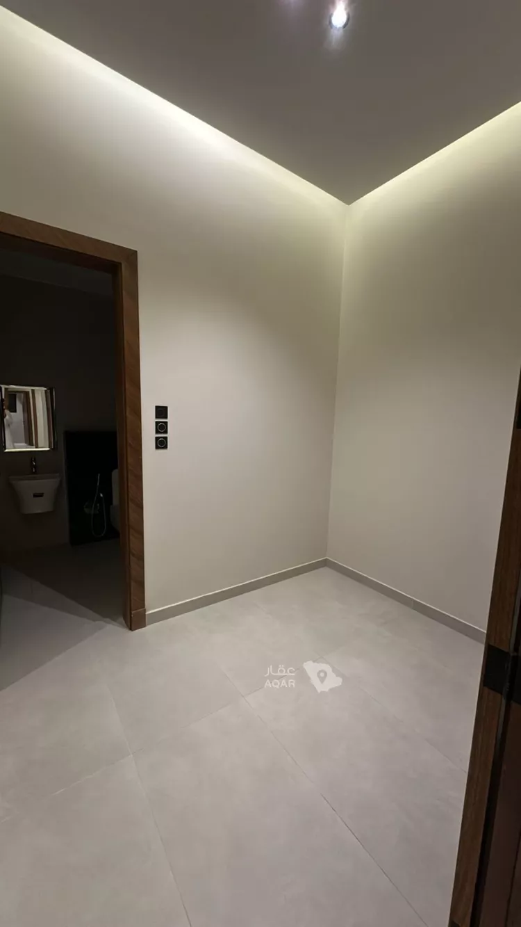 فيلا للبيع في شارع الدهناء, حي المهدية, مدينة الرياض, منطقة الرياض 11