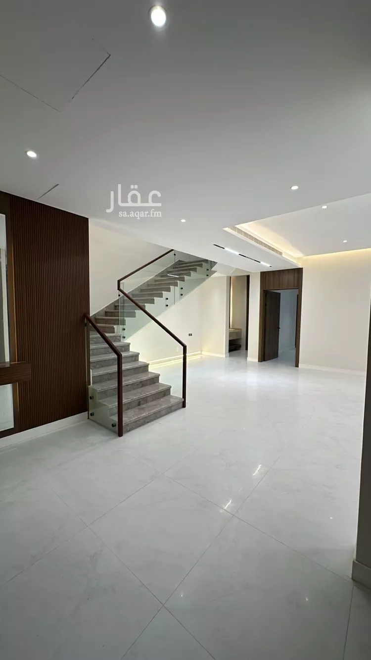 فيلا للبيع في شارع أبي بكر الآجري, حي المهدية, مدينة الرياض, منطقة الرياض صورة 5