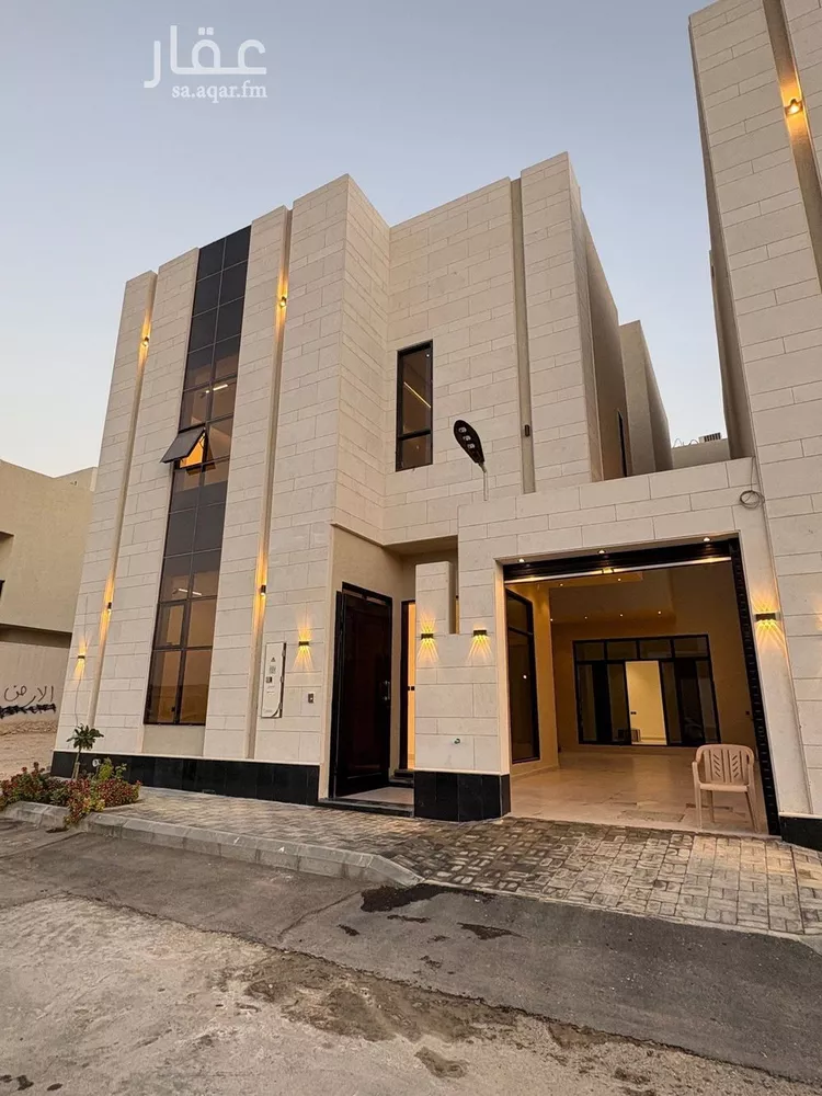 فيلا للبيع في شارع سعيد بن عبدالله باقشير, حي المهدية, مدينة الرياض, منطقة الرياض صورة 2