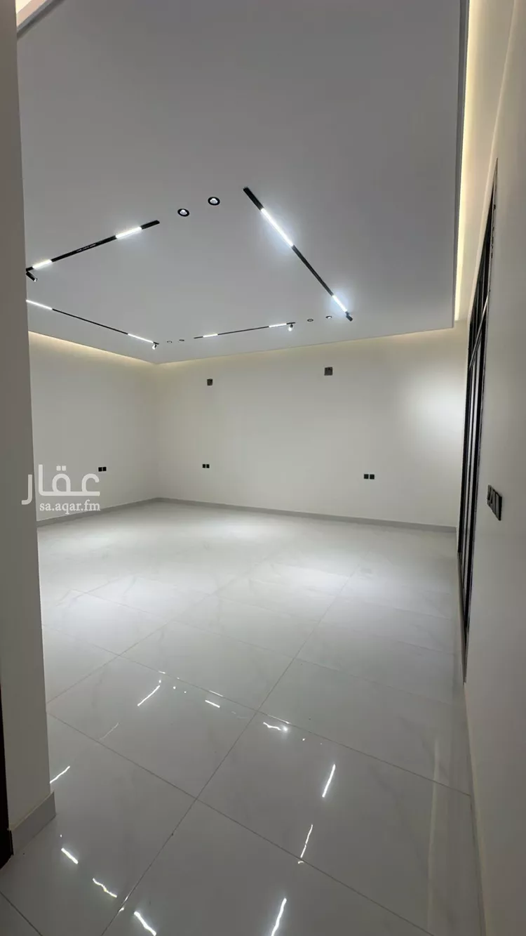 فيلا للبيع في شارع القاسم النويري, حي المهدية, مدينة الرياض, منطقة الرياض صورة 2