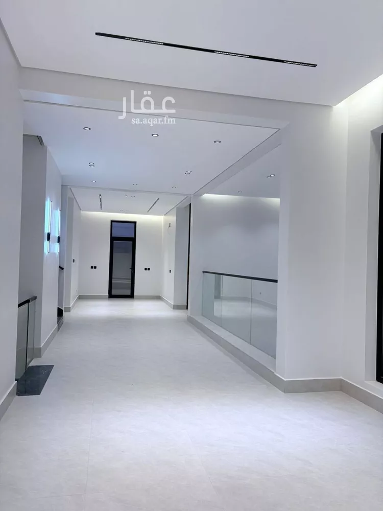 فيلا للبيع في شارع أحمد الكازروني, حي المهدية, مدينة الرياض, منطقة الرياض صورة 2