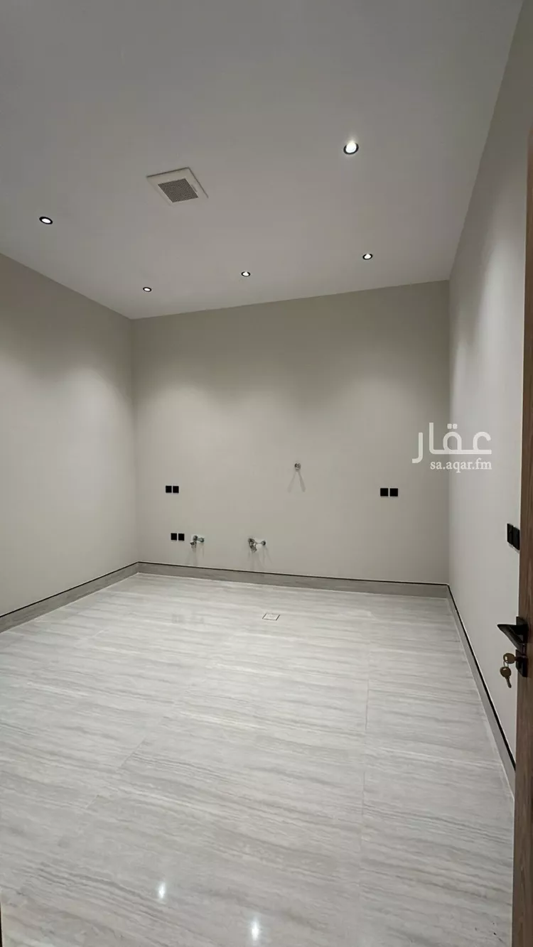 Villa for Sale in Riyadh Al Mahdiyah صورة 3
