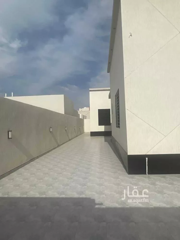 فيلا للبيع في شارع حازم بن حرام الجذامي, حي الطيبات, مدينة العقيق, منطقة الباحة صورة 3
