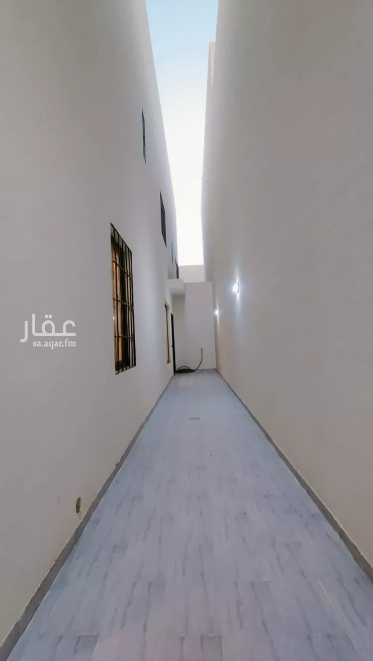 فيلا للبيع في شارع ابن الصقر, حي الخليج, مدينة الرياض, منطقة الرياض صورة 5