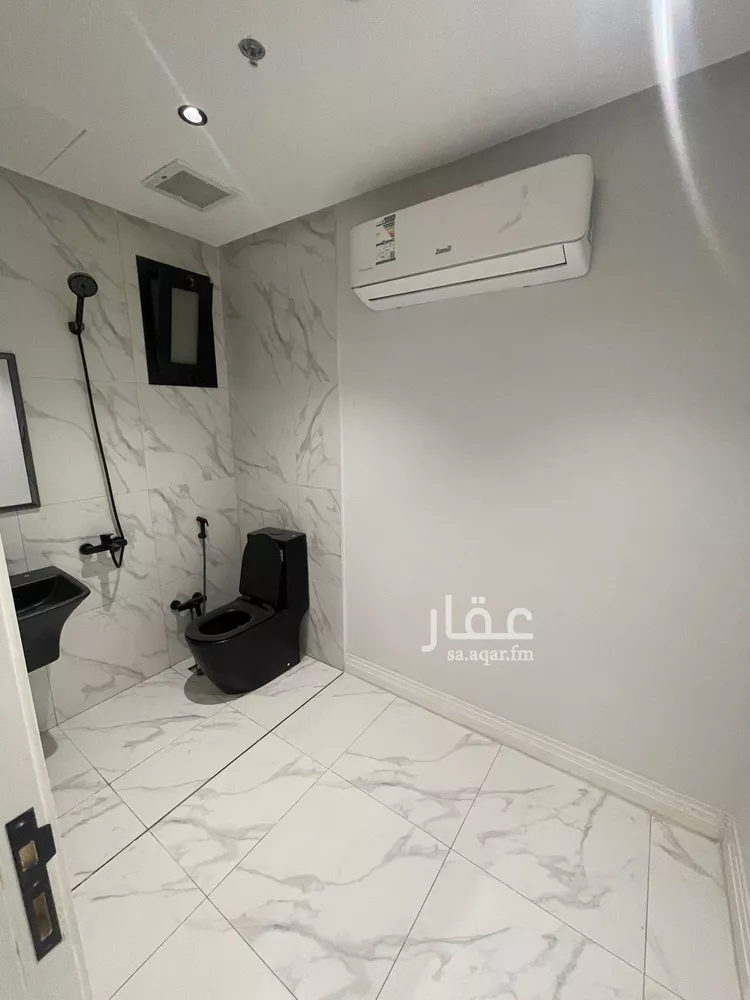 شقة للإيجار في شارع محمد بن عبدالعزيز الدغيثر, حي الملقا, مدينة الرياض, منطقة الرياض 7
